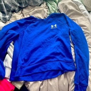 Under armour Women’s size small royal blue cropped crew neck